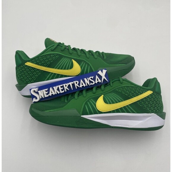 New Nike Sabrina 2 Oregon Green Ducks Yellow Size 11.5W/10M НQ4344-300 NB - Picture 1 of 5